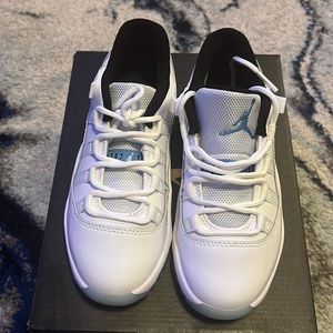 BRAND NWT Kids Jordan’s Retro 11 white + blue sz 13c